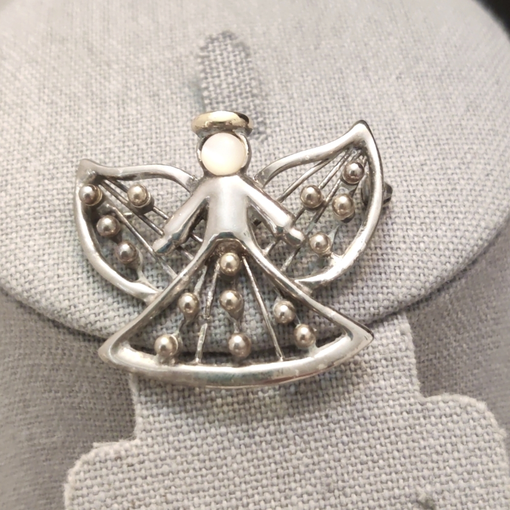 Angel Pin